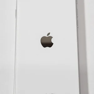 Apple iPhone Se (2020) – 64GB – Wit – 87% | Tweedehands
